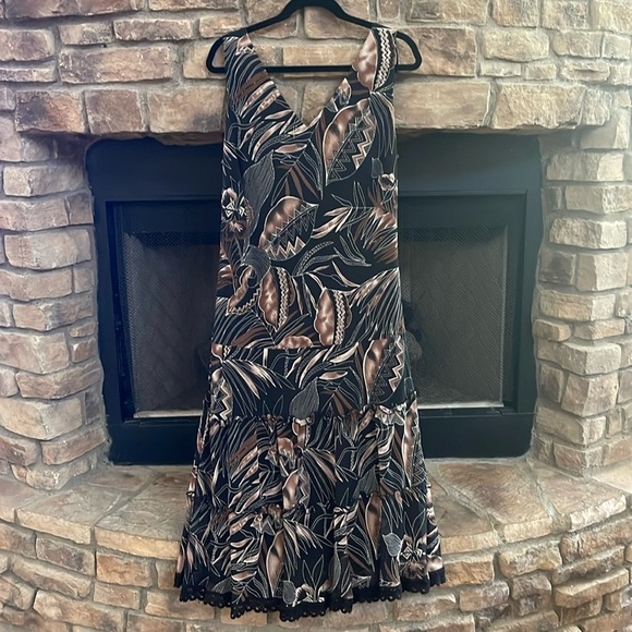 Dresses & Skirts - Black and tan double V neck dress with leaf pattern and rows of ruffles. 16W